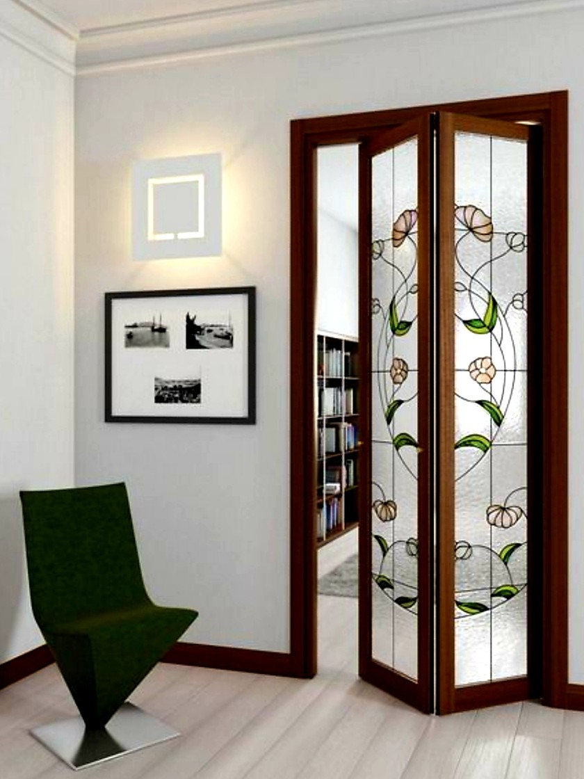 Двери гармошка с витражным декором Актау